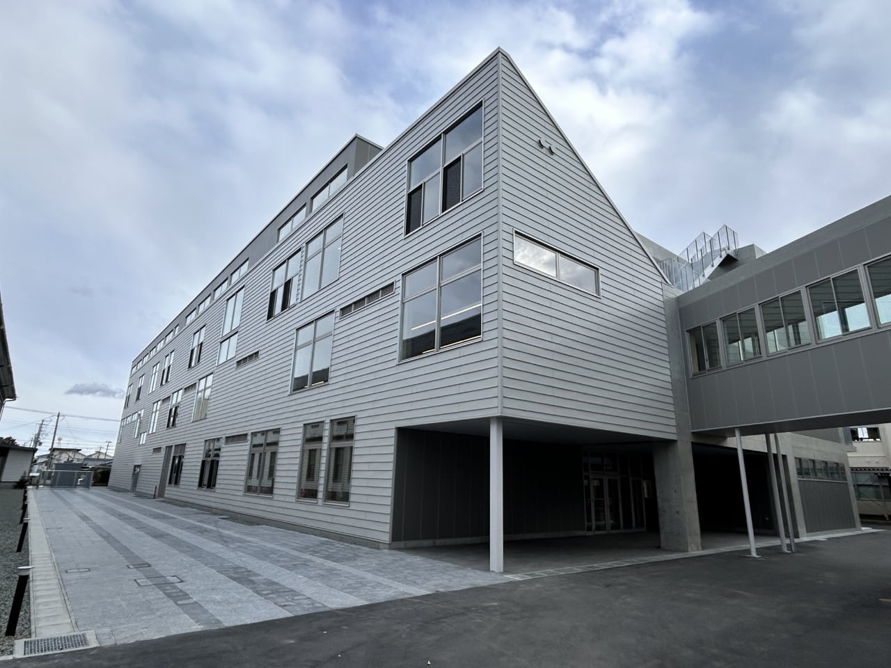 福島県立安積中高一貫校新築（機械）工事